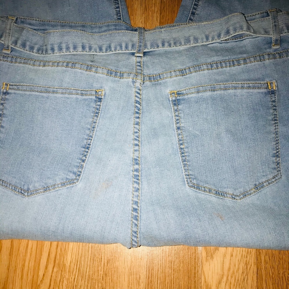 JEANS 👖 - Picture 3 of 6